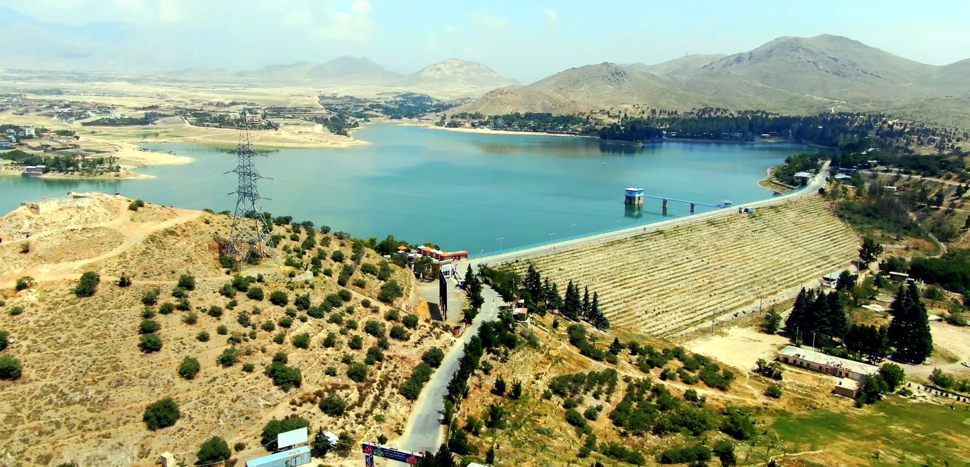 Qargha Lake — view 2