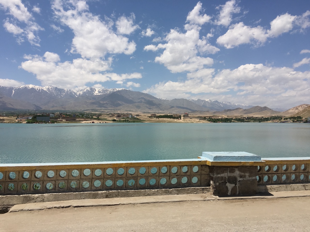 Qargha Lake — view 3